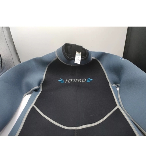 This listing is for this vintage hydro Camaro wet suit, sz. Large - Picture 4 of 12